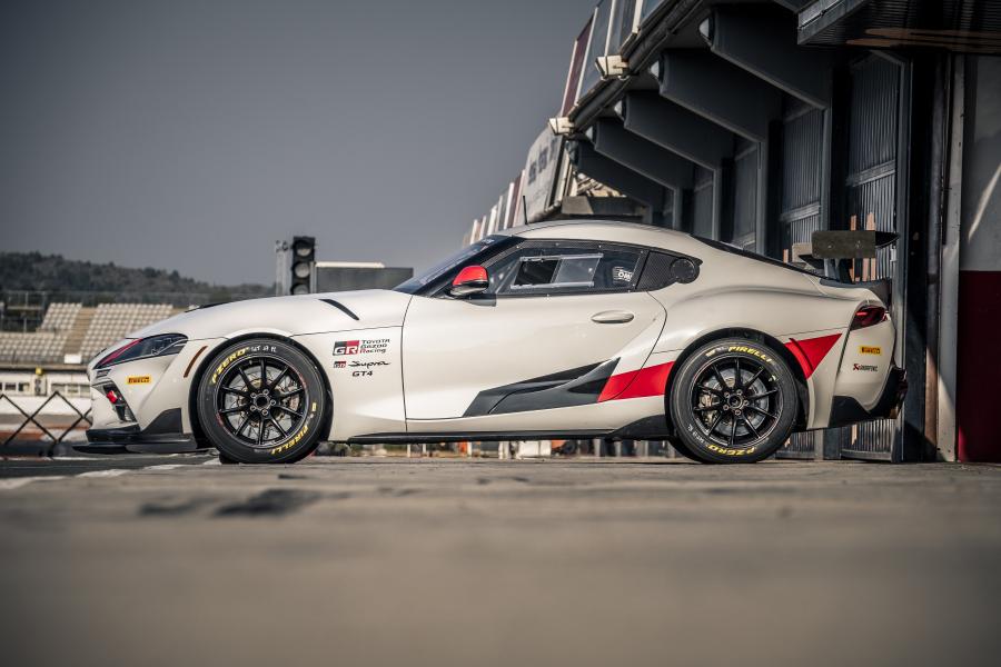  Toyota GR Supra GT4 (A90) 2019 года  (фото 15 из 28)
